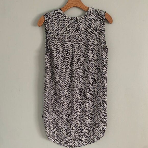 H&M Top Blouse   - Picture 2 of 4